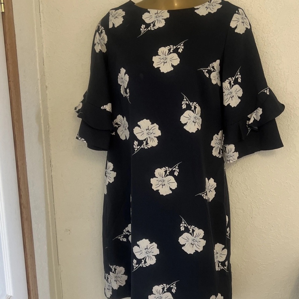 Floral Ruffle Sleeve Dress - Black and White